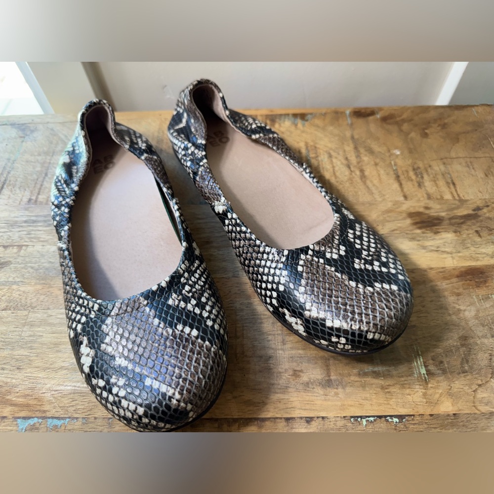 NWT - Abeo Snakeskin Pattern Tilly Ballet Flats